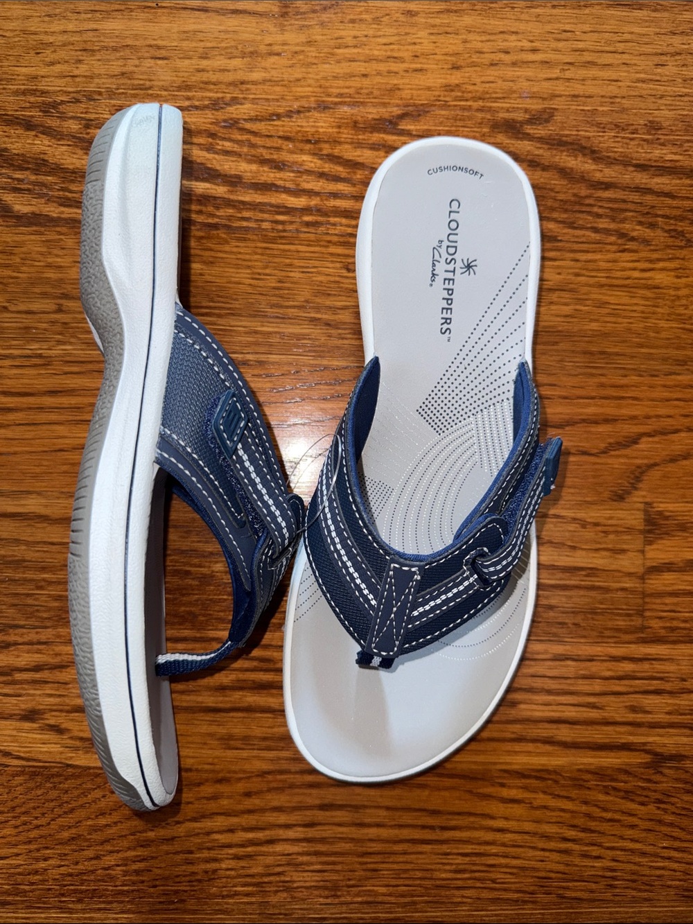 Cloudsteppers by Clarks Navy and White Women's Thong Sandals